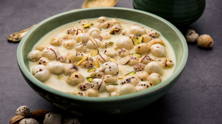 Benefits of eating Makhana with milk