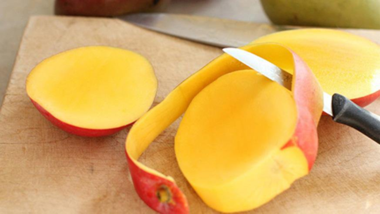 Mango Peel Benefits: 8 Surprising Ways to Eat It and Enhance Your Beauty Routine